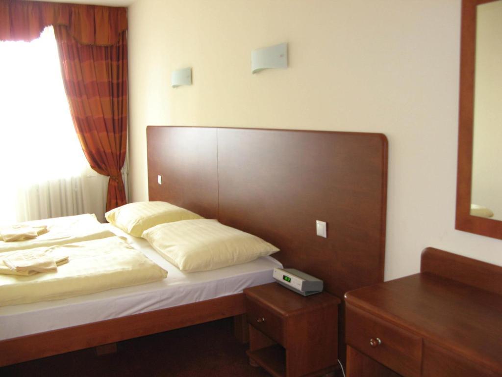 Hotel Astra Pozsony Szoba fotó