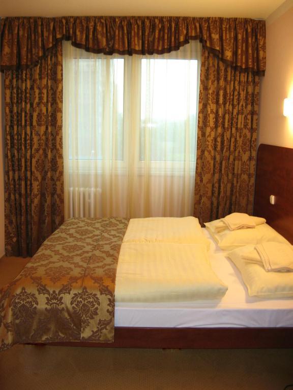 Hotel Astra Pozsony Szoba fotó